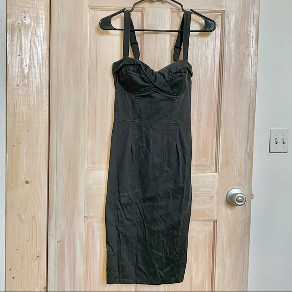 Deadly Dames Micheline Pitt, Maneater Wiggle Dress - Picture 2 of 14